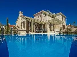 Luxury Stone Villa Zanelli