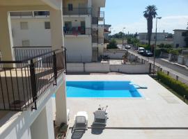 Lina Apartments C1, hotel with pools in Ginosa Marina