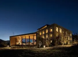 Sunyata Hotel. Deqin Meili