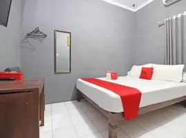 RedDoorz near Terminal Condong Catur