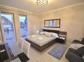 Osiedle Cesarskie Apartamenty - Parking - Apartamenty Bryza