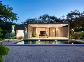 Villa Ethir, holiday home in Tamarindo