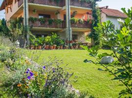 Guest House Nena Rastoke, hotel v destinaci Slunj