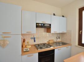 IzzHome Crispi, hotel in Pula