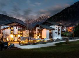 Hotel Castel Pietra, hotel em Fiera di Primiero