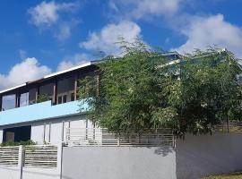 Guesthouse Curacao: Willemstad şehrinde bir otel