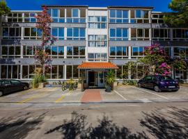 Hotel Sveti Kriz, hotel din Trogir
