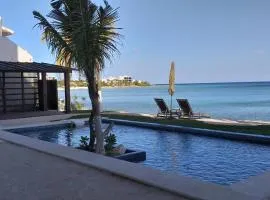 Deluxe New Beachfront Penthouse in Akumal