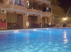 Park and pool Studio Apostolovi