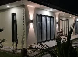 Szhnn Villa - Spacious Room in Village