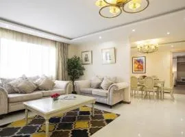 Golden Prince Hotel & Suites