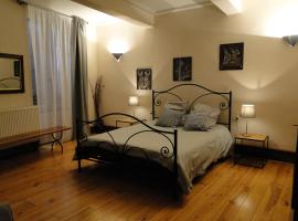 Chambres d'hôtes Belle Occitane, hotel v destinaci Tarascon-sur-Ariège