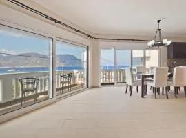 Lux Sea View Apartment