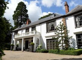 Satis House Hotel, hotel with parking in Yoxford