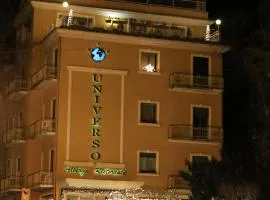 Hotel Universo