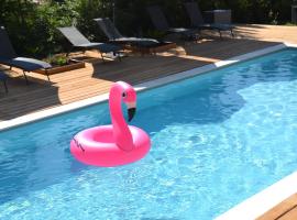 Le Jardin de Lucette, hotel with pools in Le Rouret