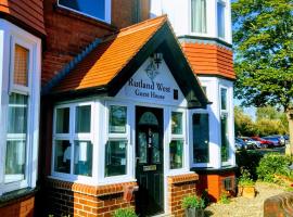 Rutland West Guest House, holiday rental in Filey
