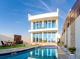 Sunrise Villas, feriebolig i Al Sharqiyah