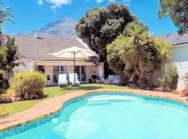 Hout Bay Beach Cottage, hotell i Hout Bay