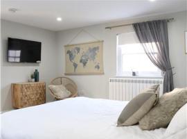 Chapel Lodge - Roof top garden!Perfect for your family, hotel in Bath