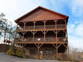 Spacious Party Hut Near Attractions, tradicionalna kućica u gradu 'McCookville'