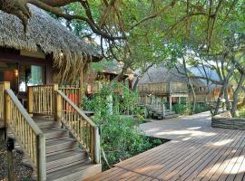 Cabo Beach Villas, cabana o cottage a Santa Maria