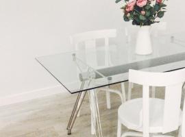 Apartamento recién reformado en avenida Reina Victoria