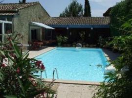 Logis Hotel Le Clos Des Souquets, hotel v destinácii Fabrezan