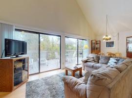 Cozy Chalet (15-013), alojamento na praia em Groveland