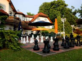 Hotel Heidekrug、Grünplanのホットタブ付きホテル