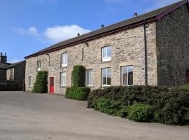 Mellwaters Barn Cottages, hotel with parking in Bowes