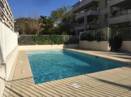 ROYAL CANNES APPARTEMENT, feriebolig i Cannes