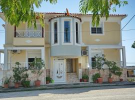 Athanasia Studios, beach hotel in Patitiri