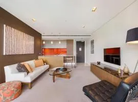 Stylish 1 bdrm Camperdown - Car park, Gym & Pool
