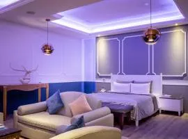 Vogue Boutique Motel