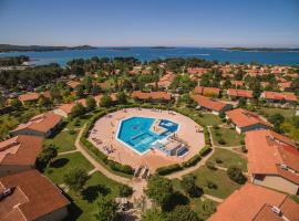 Albatross Mobile Homes on Camping Bi Village, hotel in Fažana