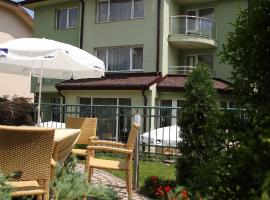 Family Hotel Diana, hotel dekat Biara Dragalevski, Sofia