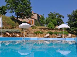 Spacious Villa in Ficulle with Pool, hotel in Ficulle