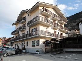 Hotel Ristorante Château, casa rural en Aymavilles