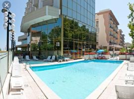Hotel palas diplomat – hotel w mieście Pákozd