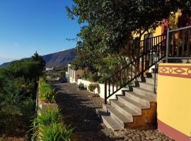 HOTEL RURAL LA RAYA 1866, hotel v destinácii Santa Cruz de Tenerife