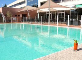Best Western Plus Hotel Admiral, hotel v destinaci La Tour-de-Salvagny