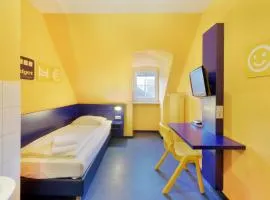 Bed'nBudget Expo-Hostel Rooms