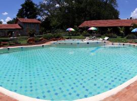 Parque Paraíso das Flores, guest house in Holambra