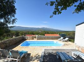 Welcoming Holiday Home in Ugljane with Swimming Pool, holiday home in Ugljane