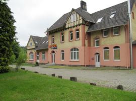 Hotel am Bahnhof, hotel with parking in Coppenbrügge