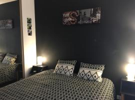 b&b du Clos Ménil, hotel dekat Stasiun Metro Gabriel Peri Asnieres-Genevilliers, Asnieres-sur-Seine