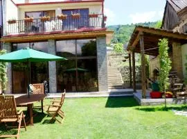 Old Floor - Dilijan Garden House