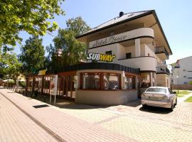 Hotel Corso, hotel in Siófok