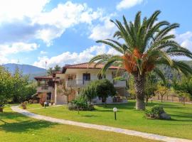 Maria - Pavlos Studios and Apartments, hotel en Vourvourou